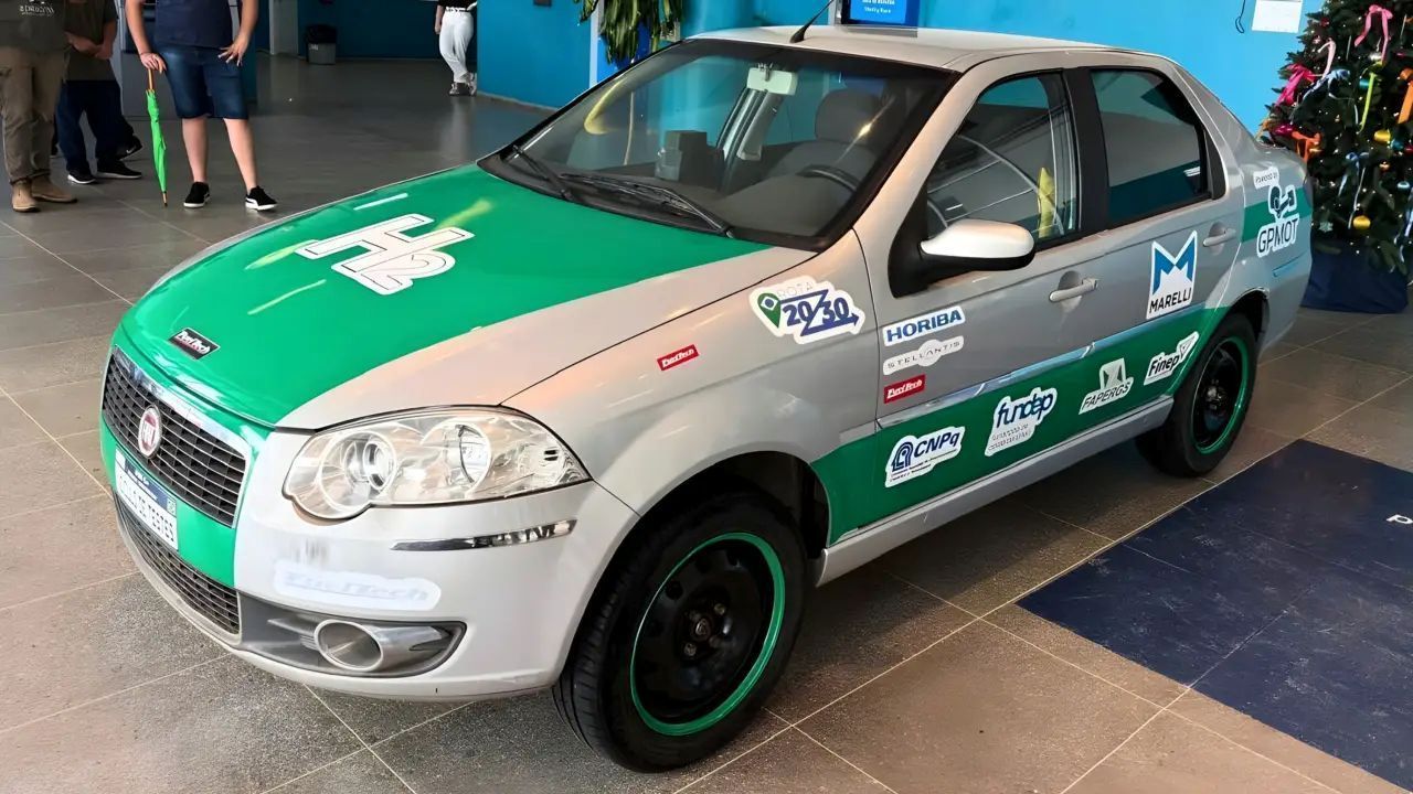 Fiat Siena com motor Fire original é o primeiro carro movido a hidrogênio do Brasil