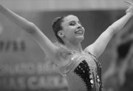 Morre Isabelle Marciniak, campeã brasileira de ginástica rítmica, aos 18 anos por câncer