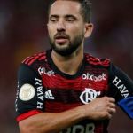 Na mira de gigantes, Everton Ribeiro encerra contrato com Flamengo e tem futuro incerto