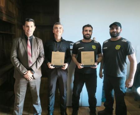 Equipe da Delegacia de Polícia Civil em Poço Fundo foi homenageada.