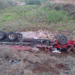 Caminhoneiro morre em capotamento na BR-146, em Guaxupé