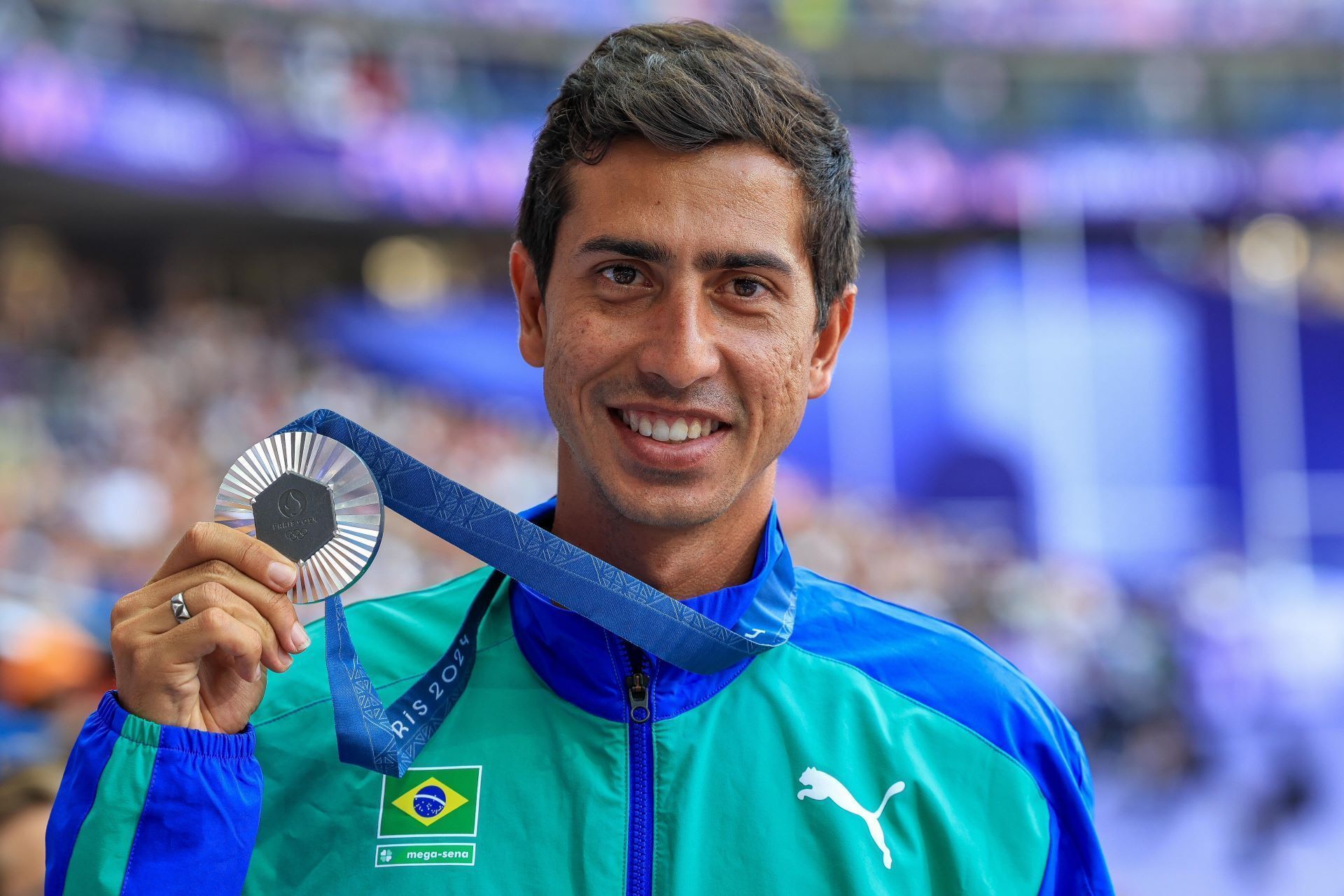 Caio Bonfim brilha no Japão e bate recorde brasileiro nos 20 km de marcha atlética