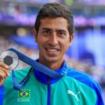 Caio Bonfim brilha no Japão e bate recorde brasileiro nos 20 km de marcha atlética