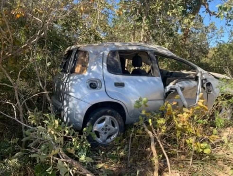 Menina de um ano morre em acidente na MG-402, no Norte de Minas; pai que dirigia carro não tinha habilitação