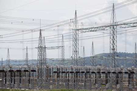 Linhas de transmissão de energia elétrica