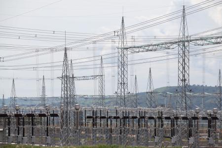 Linhas de transmissão de energia elétrica