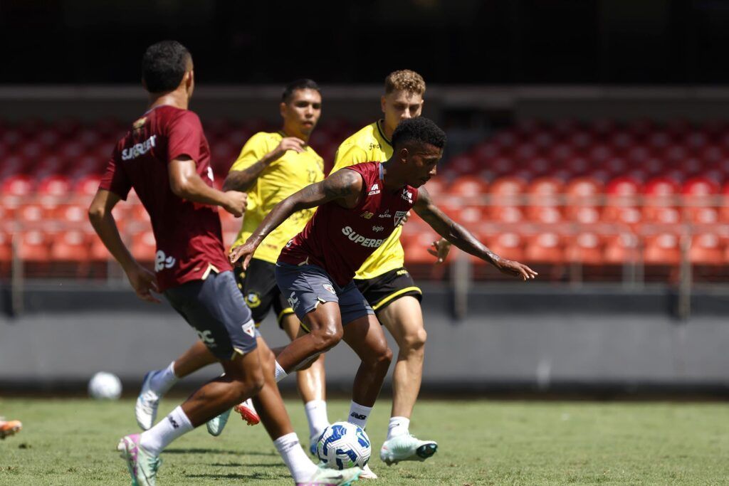 Sem Calleri e com joias da base, São Paulo vence o São Bernardo em jogo-treino