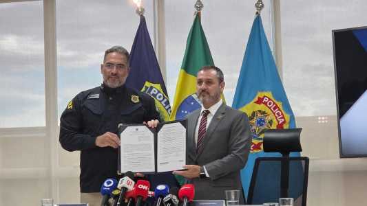 Diretor-geral da PRF, Fernando Oliveira e diretor-geral da Polícia Federal, Andrei Rodrigues.