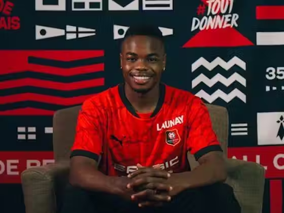 Colombiano é indicado, e Vasco estuda contratação de atacante do Rennes-FRA