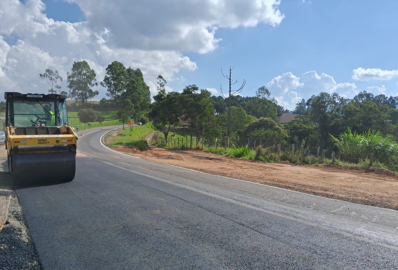 EPR Sul de Minas realiza serviços de manutenção em rodovias até sábado
