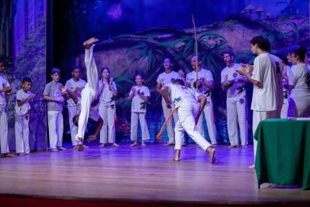 Cultura em cena: ETeatro comemora 20 anos no Theatro Capitólio.