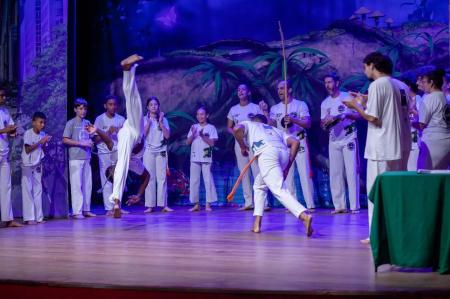 Cultura em cena: ETeatro comemora 20 anos no Theatro Capitólio.
