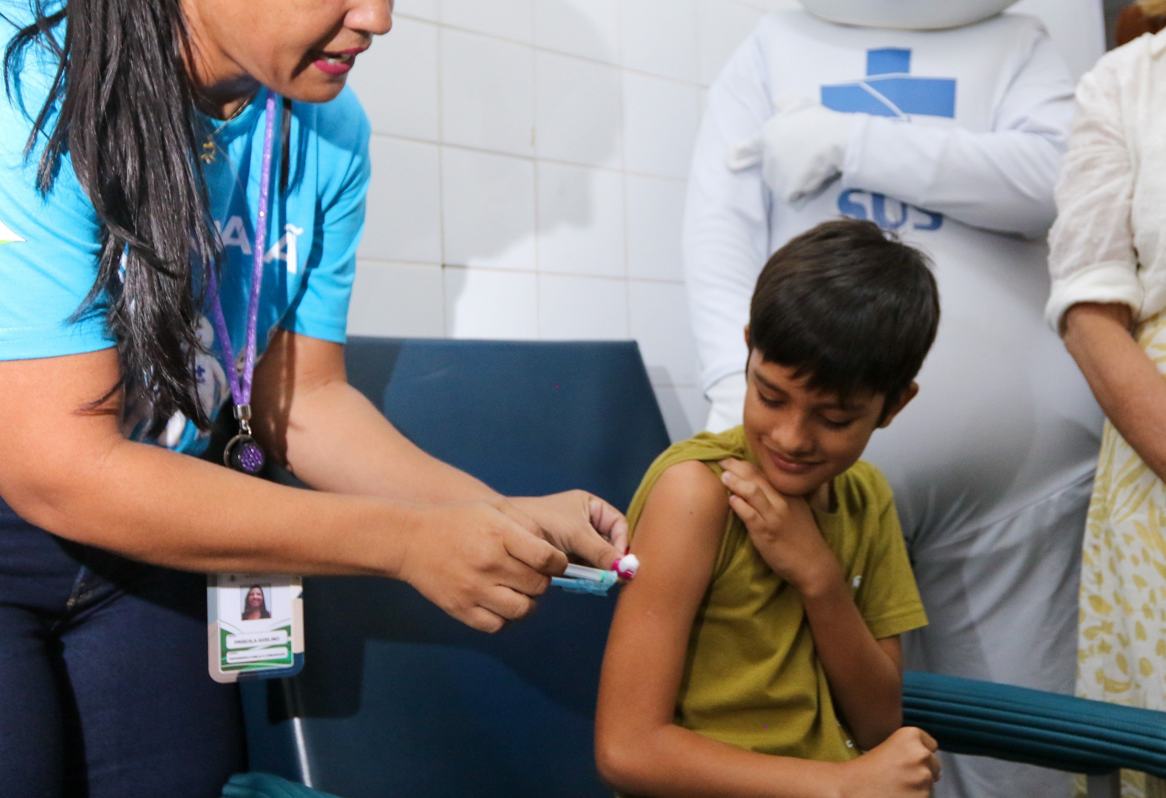 Goiás inicia vacinação de adolescentes de 12 a 14 anos contra dengue