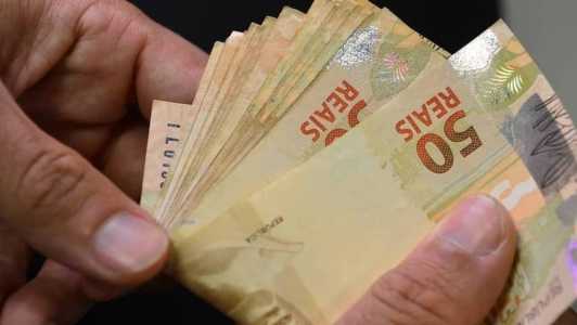 13° salário: primeira parcela deve ser paga até esta quinta-feira