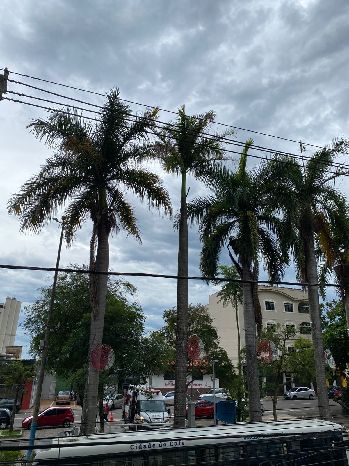 Inmet emite alertas de tempestade e onda de calor para o Sul de Minas