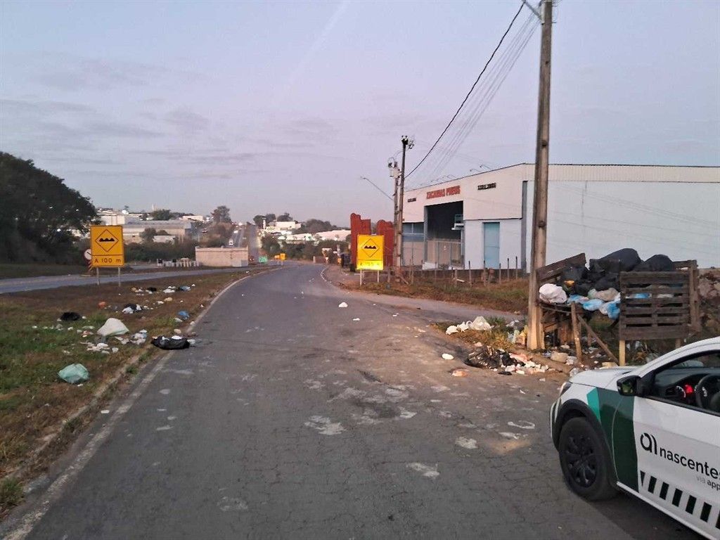 Mais de 100 toneladas de lixo foram recolhidas em rodovias administradas pela Via Nascentes entre janeiro e junho