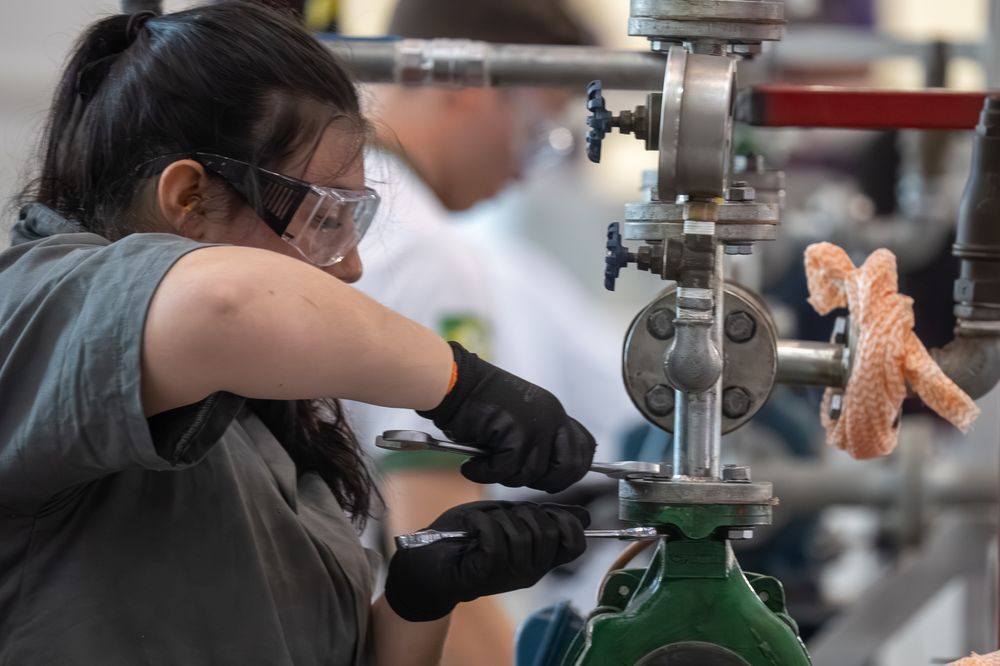 ISO 9001 pode ser adaptada à indústria local sem perder a padronização
