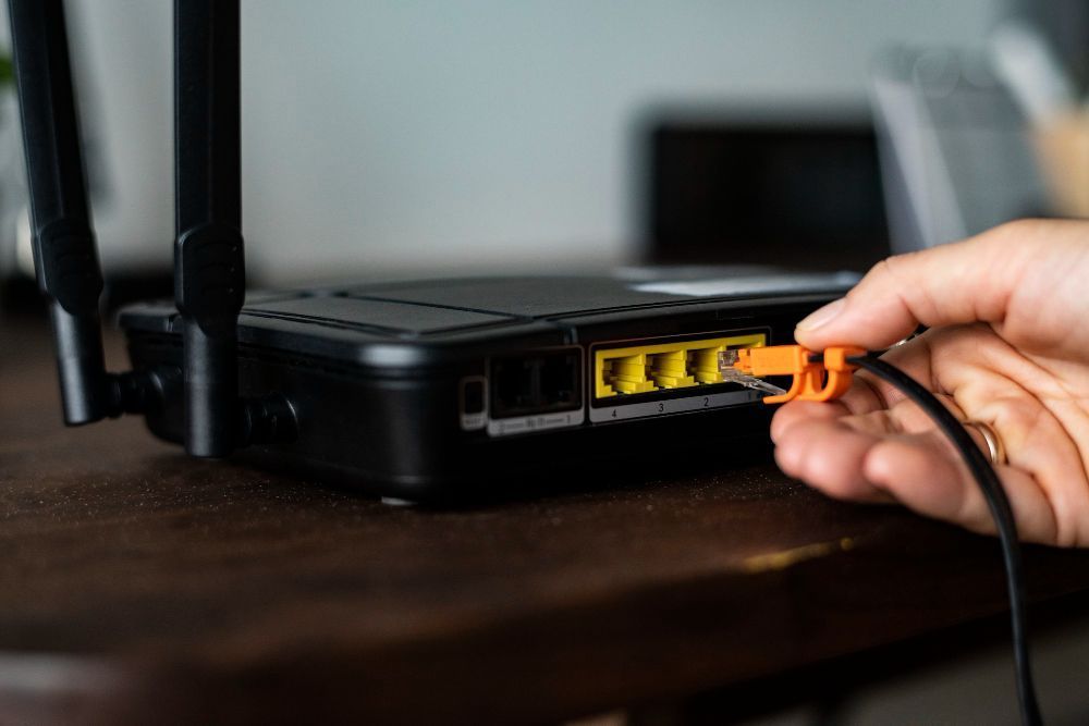 Quem tem uma porta USB livre no roteador de internet tem um tesouro: por que e para que serve