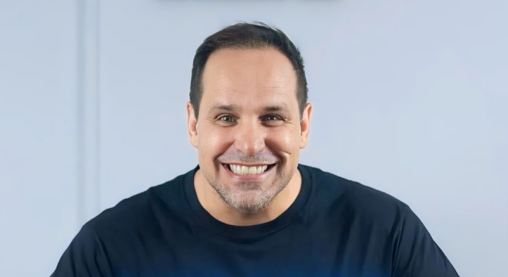 Ricardo, ex-Polegar, pega faca após briga e é expulso de A Grande Conquista, diz equipe