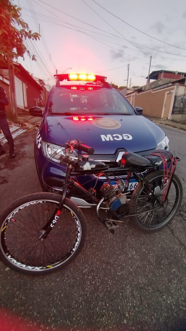 GCM de Varginha faz operação contra ciclistas que fazem manobras
