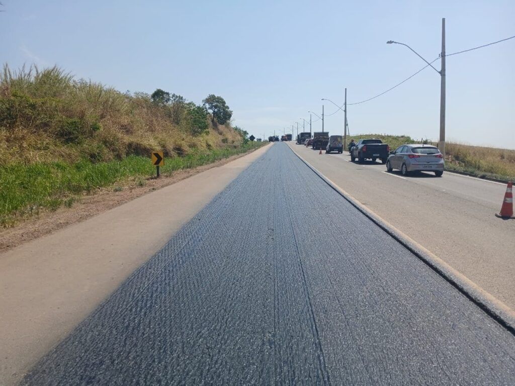 Trechos da MGC-491 recebem obras de reparo no pavimento neste sábado e domingo