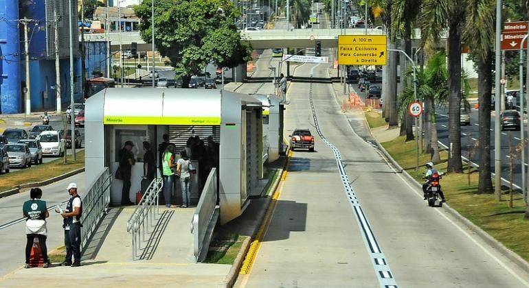 Obras alteram o trânsito na Avenida Vilarinho e na região da Lagoa da Pampulha, em BH