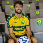 Emprestado pelo Vitória, ex-Flamengo e Grêmio é anunciado por clube da Série B
