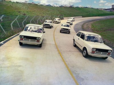 147 movido a etanol na pista de teste do Polo de Betim em1979