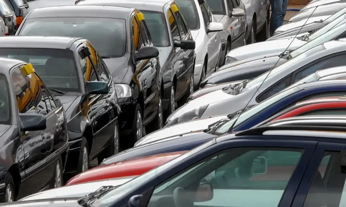 Preço de estacionamentos sobe até 16% em um ano na Grande BH