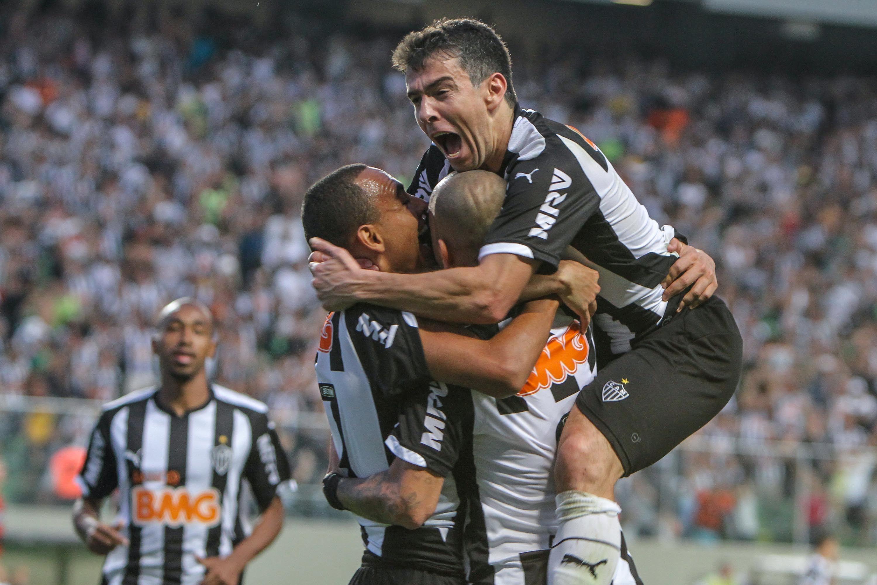 Ídolo no Atlético diz que jogou mais do que Casemiro e Felipe Melo