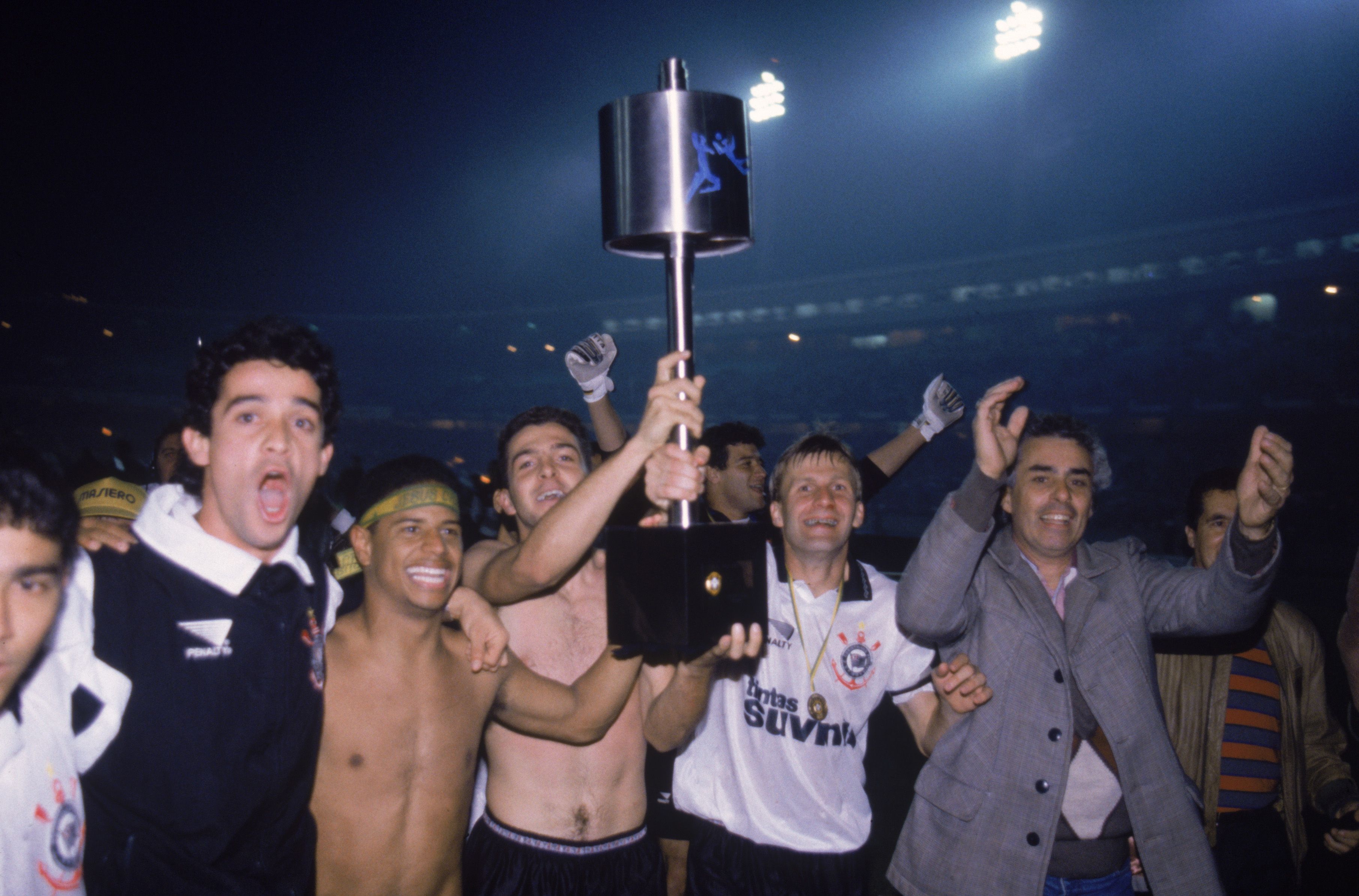 Corinthians planeja ação com campeões da Copa do Brasil antes de enfrentar o Grêmio