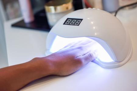 Secadora de esmaltes e seus danos