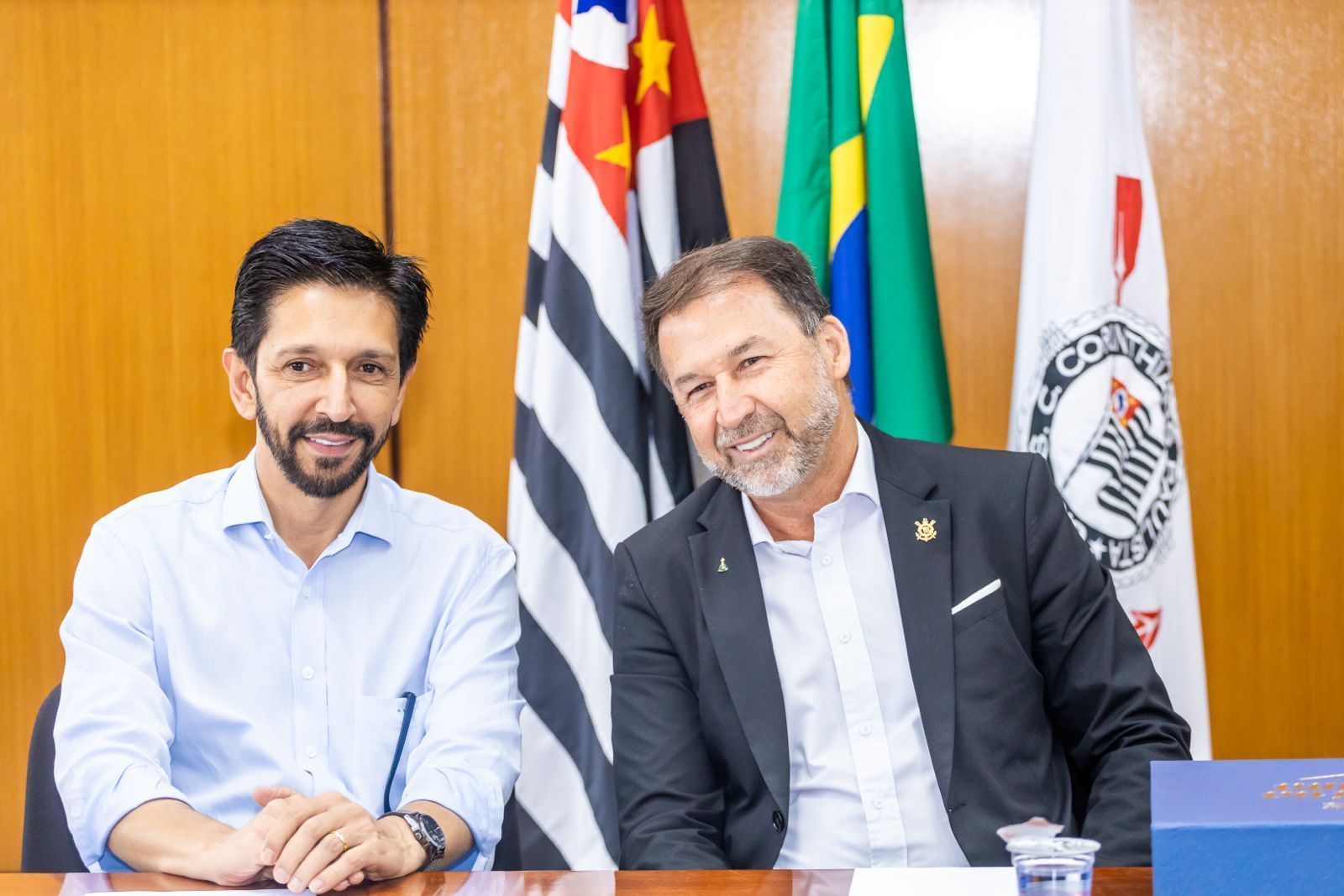 Prefeito de São Paulo visita o Corinthians e se reúne com Augusto Melo