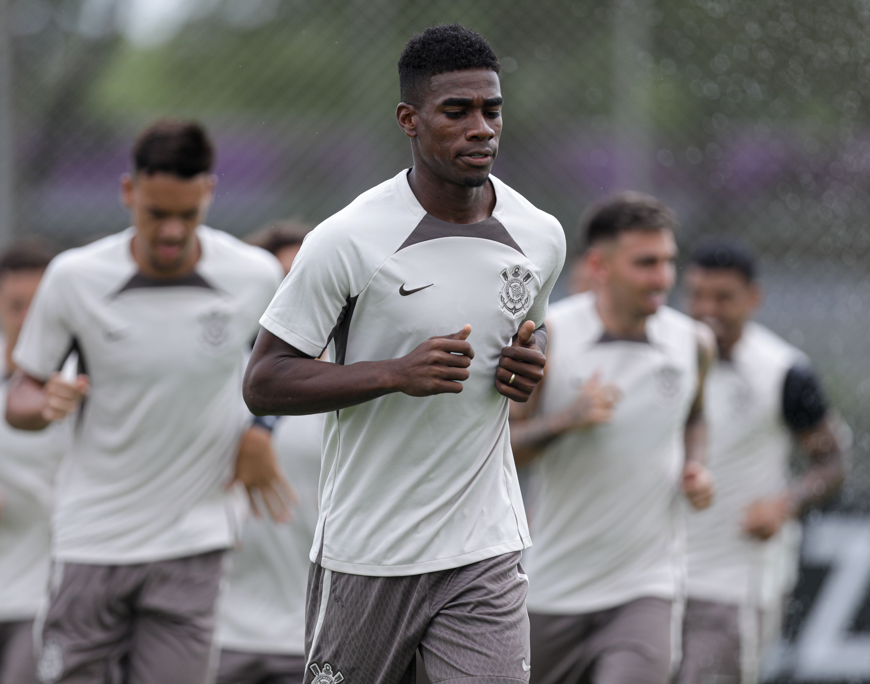 Com Cássio, Corinthians faz trabalhos táticos no CT de olho no Santo André