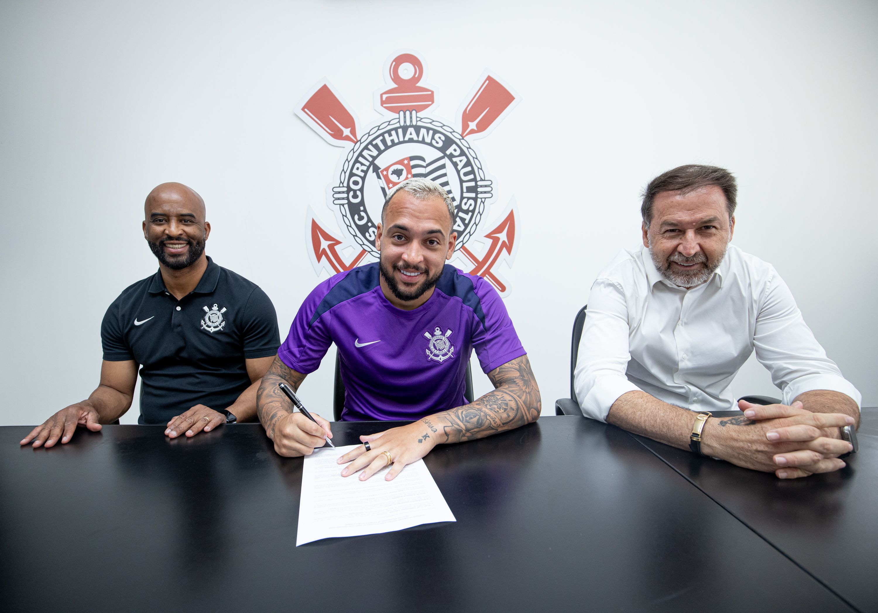 Corinthians renova empréstimo de meio-campista até o fim de 2025