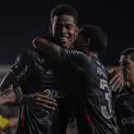 Artilheiro do Flamengo desabafa após primeira vitória da equipe no Carioca