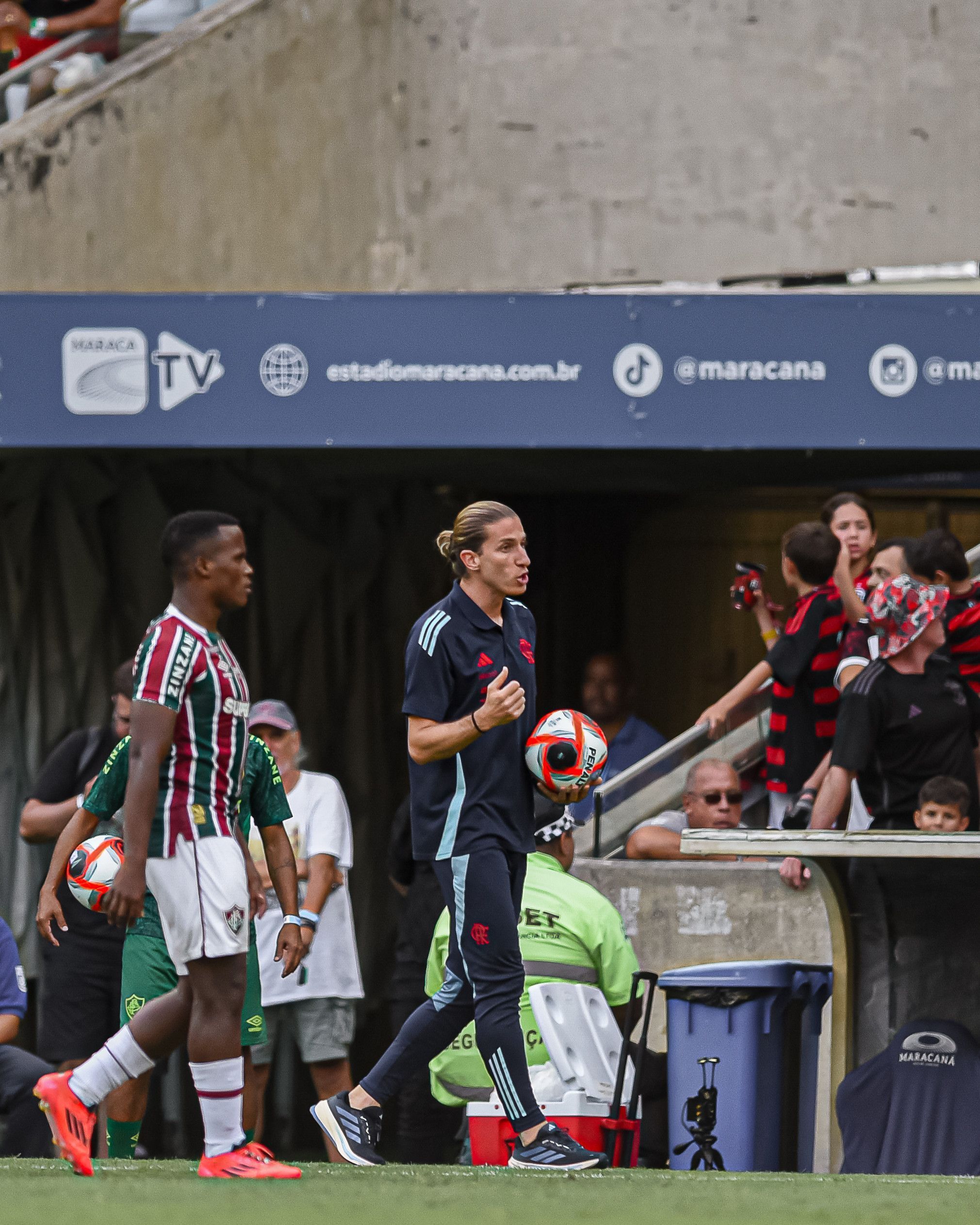 Filipe Luís afirma que Fluminense não tem mesmo 'peso' do Flamengo no clássico