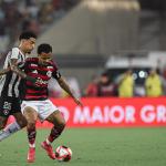 Allan 'fala em campo' e avalia fase no Flamengo: 'Senti que era minha última tacada'