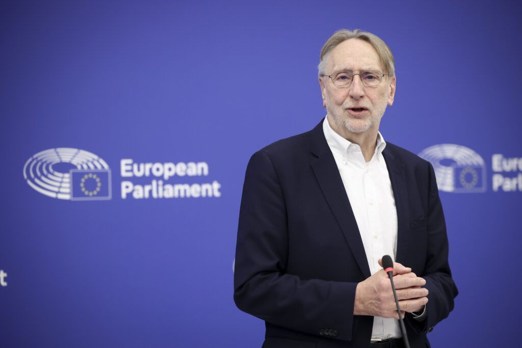 Parlamento Europeu congela acordo comercial com os EUA após ameaça à Groenlândia