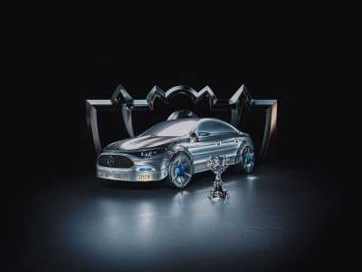 Obra de arte simula carro do modelo CLA da Mercedes e é feito exclusivamente para o Worlds 2025