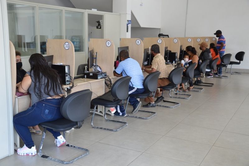 Sine Contagem disponibiliza 676 vagas de trabalho nesta segunda-feira