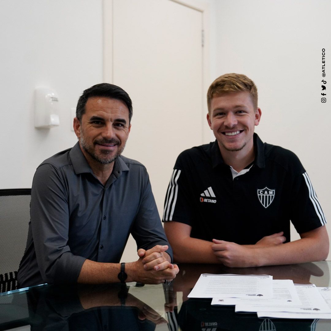 Atlético anuncia renovação com zagueiro; veja detalhes