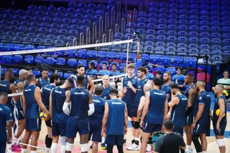 Bernardinho comandou treino do Brasil no Maracanãzinho, no Rio de Janeiro