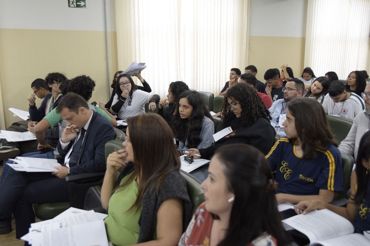 Participação de estudante do ensino básico é destaque em fórum da ALMG realizado em Ipatinga