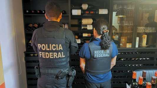 PF bloqueia bens de grupo suspeito de contrabandear vinhos