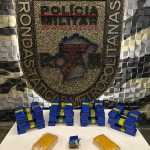 Motociclista é flagrado com barras de maconha em mochila de delivery em BH