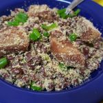 Feijão ferrado: conheça o prato, modo de preparo e diferença do feijão-tropeiro