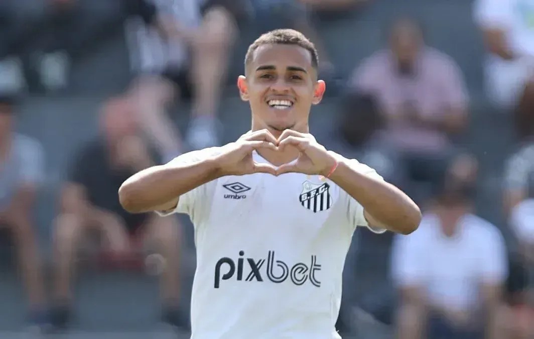 Náutico anuncia Fernandinho, promessa do Santos, e chega a 16 reforços para 2024
