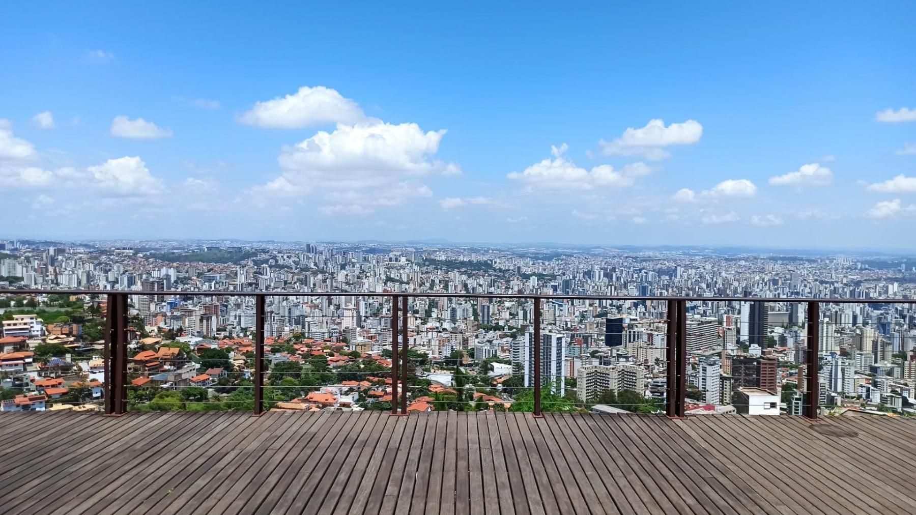 Mirante do Mangabeiras, em BH, passa a funcionar durante a noite; veja horários