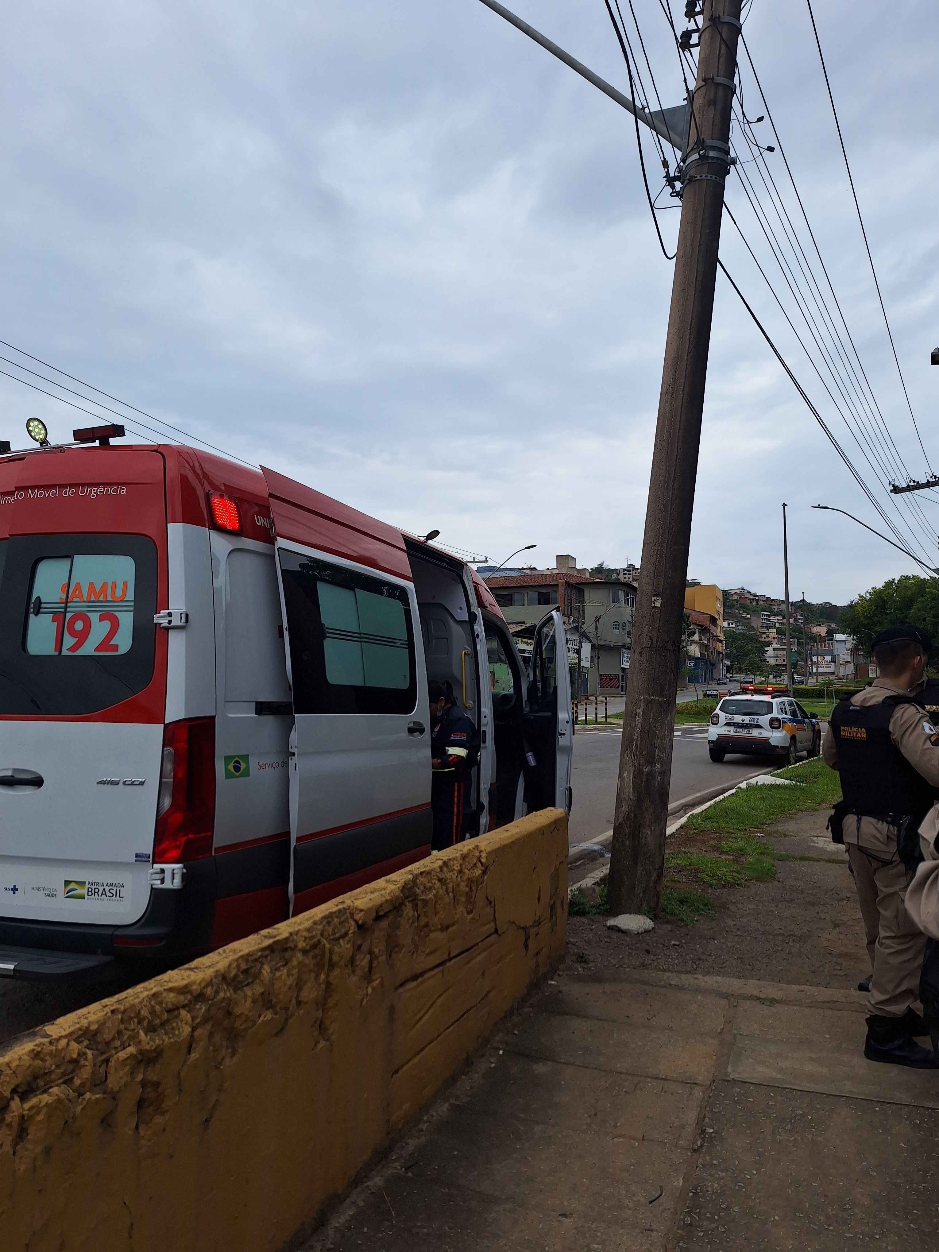Homem é encontrado morto às margens do Ribeirão Ipanema em Ipatinga